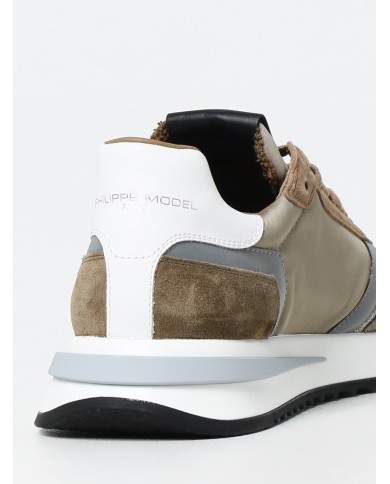 SNEAKER SNEAKER